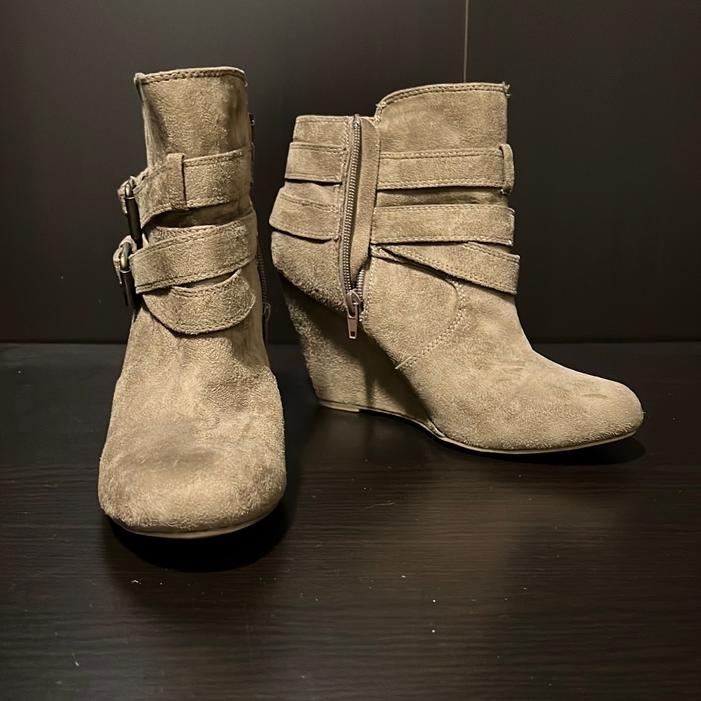 Nine West Tan Suede Booties